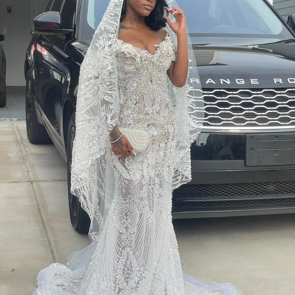 Women's White Dress - Picture 2 of 4